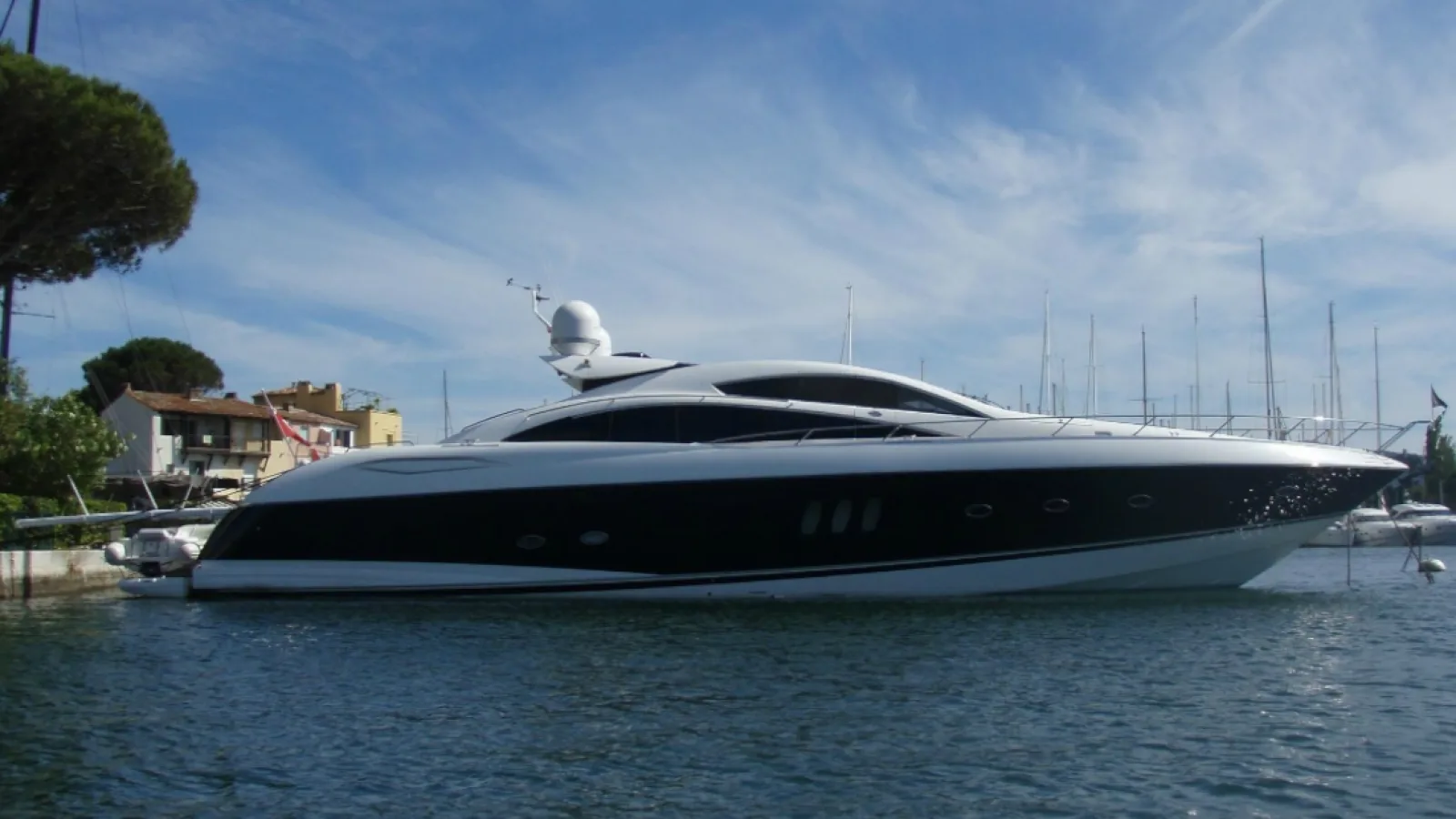 Bestboats SUNSEEKER PREDATOR 82 FROGGY – Luxusyacht mieten Mallorca
