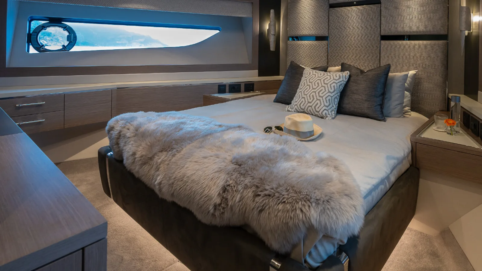 Bestboats SUNSEEKER 88 HALEY JANE – Luxusyacht chartern Mallorca