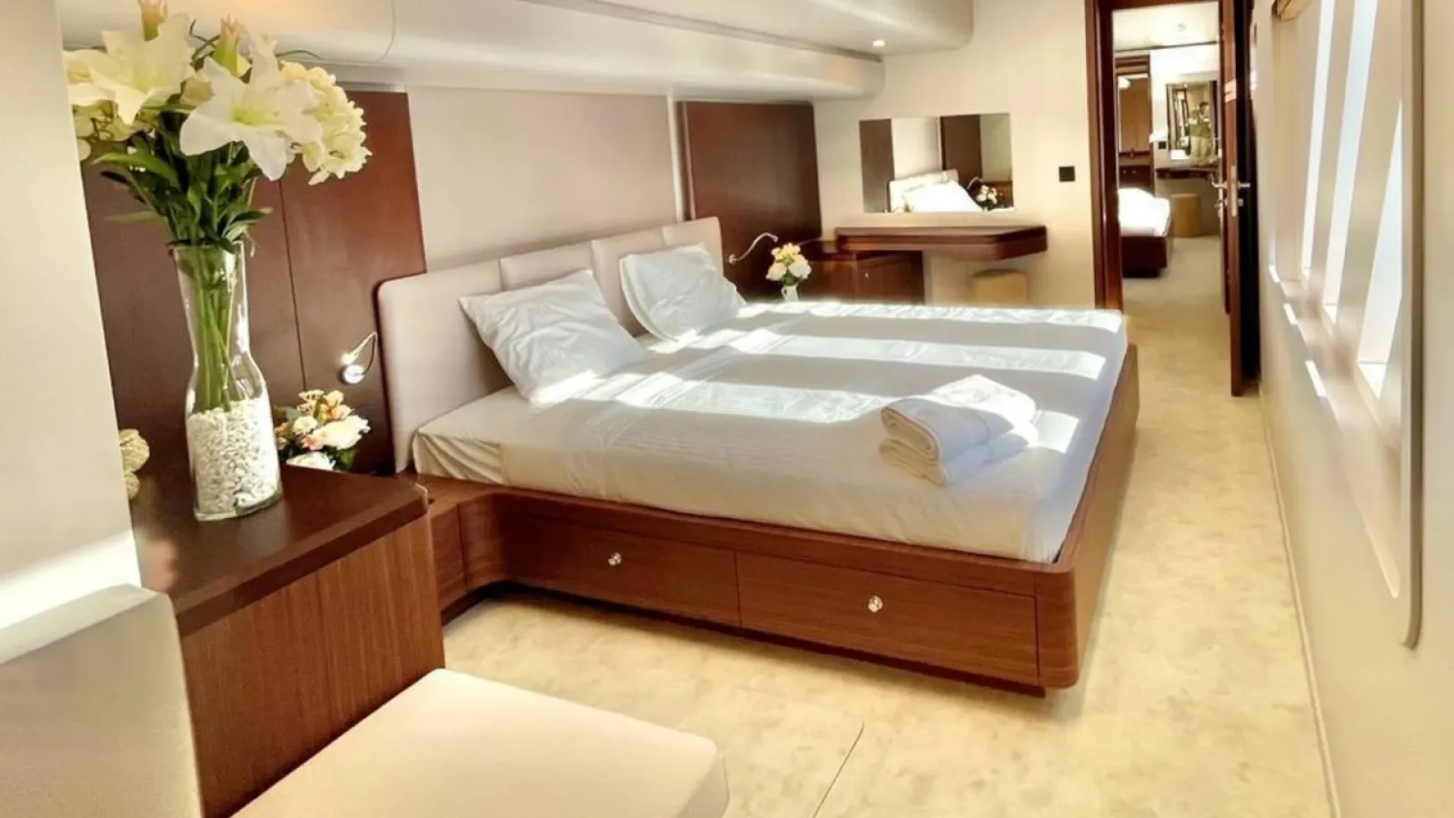 Bestboats OCEAN BEAST 65 FLY Inka – Alquiler Barco Mallorca