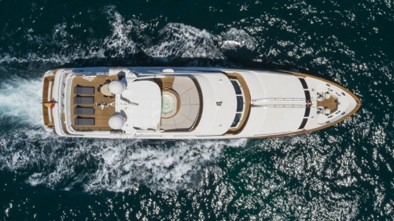 BENETTI 37 – ELENA NUEVE ELENA NUEVE | Luxusyacht mieten | Luxus Yacht chartern Mallorca | Bestboats