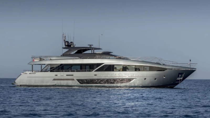 RIVA 110 DOLCEVITA – FIGURATI Figurati | Luxusyacht mieten | Luxus Yacht chartern Mallorca | Bestboats