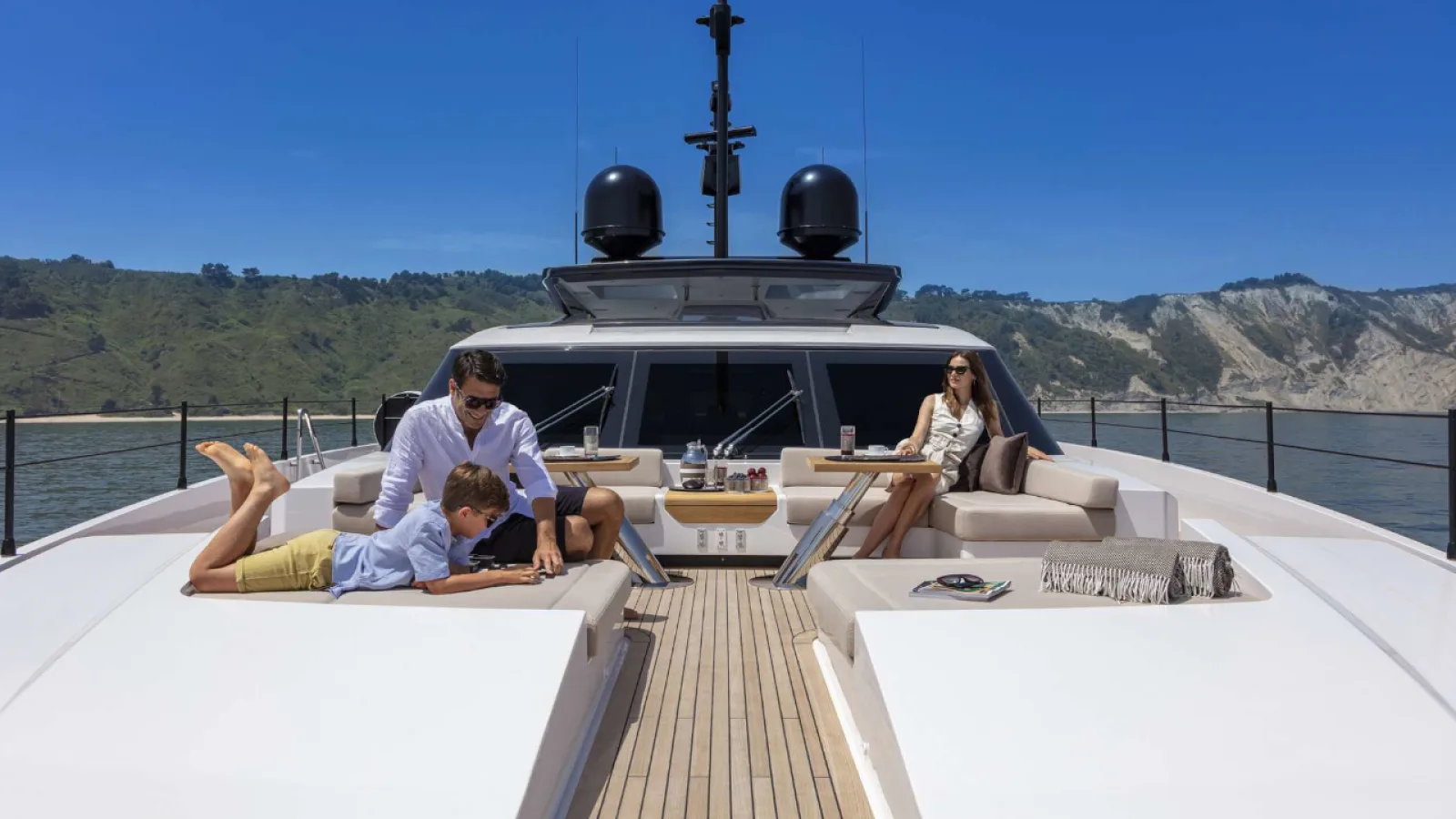 Bestboats FERRETTI CUSTOM LINE 106 Alvium – Private Yacht Mallorca