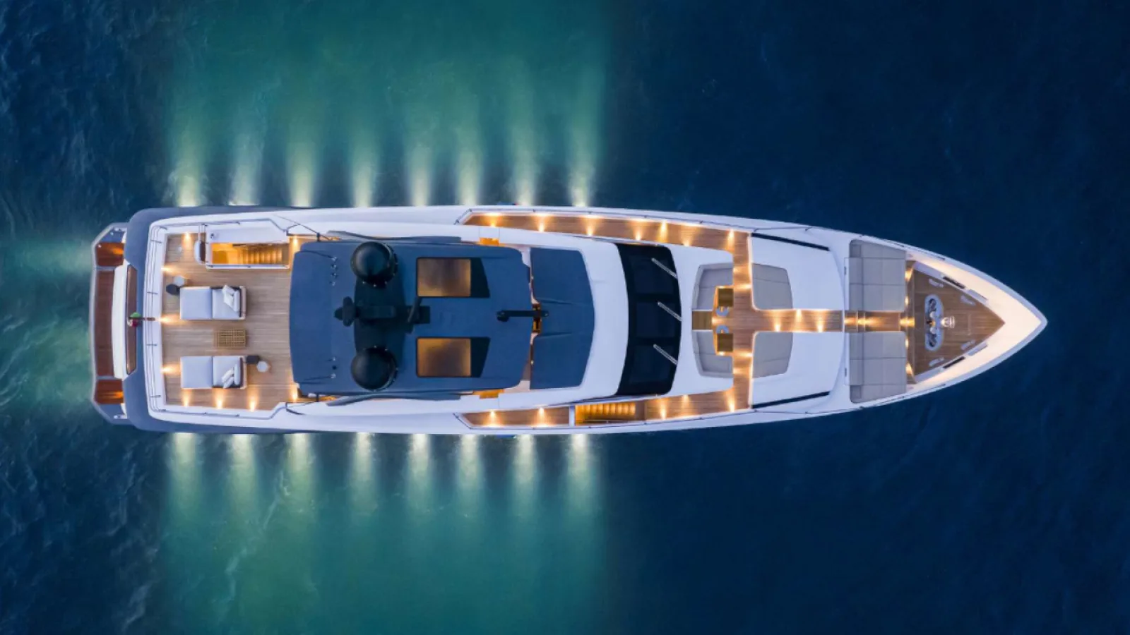 Bestboats FERRETTI CUSTOM LINE 106 Alvium – Luxusyacht chartern Mallorca