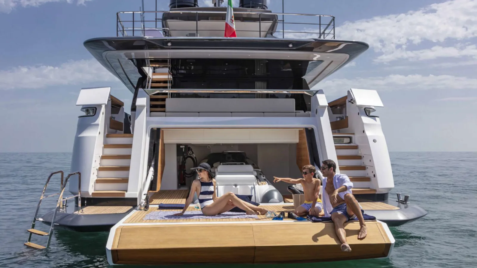 Bestboats FERRETTI CUSTOM LINE 106 Alvium – Luxusyacht mieten Mallorca