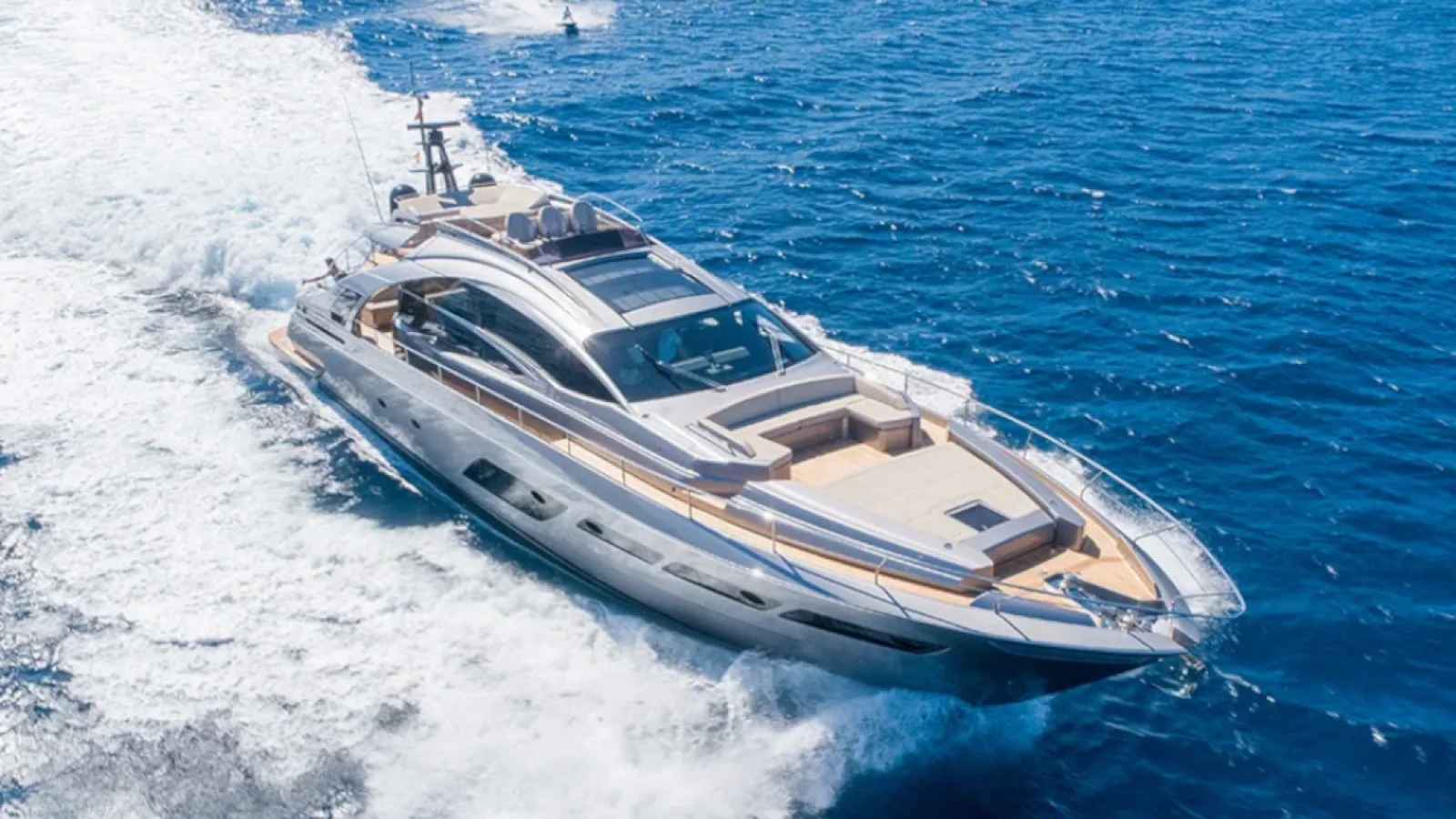 Bestboats PERSHING 8X Beyond – Yachtcharter Mallorca