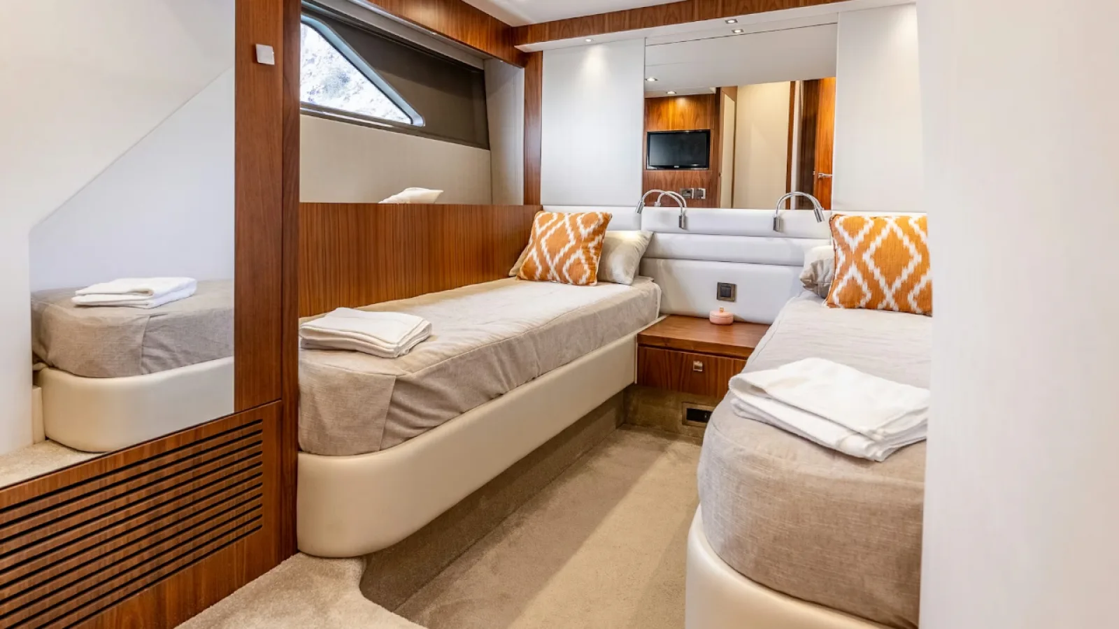 Bestboats SUNSEEKER MANHATTAN 66 LA NONNO – Alquiler Barco Mallorca