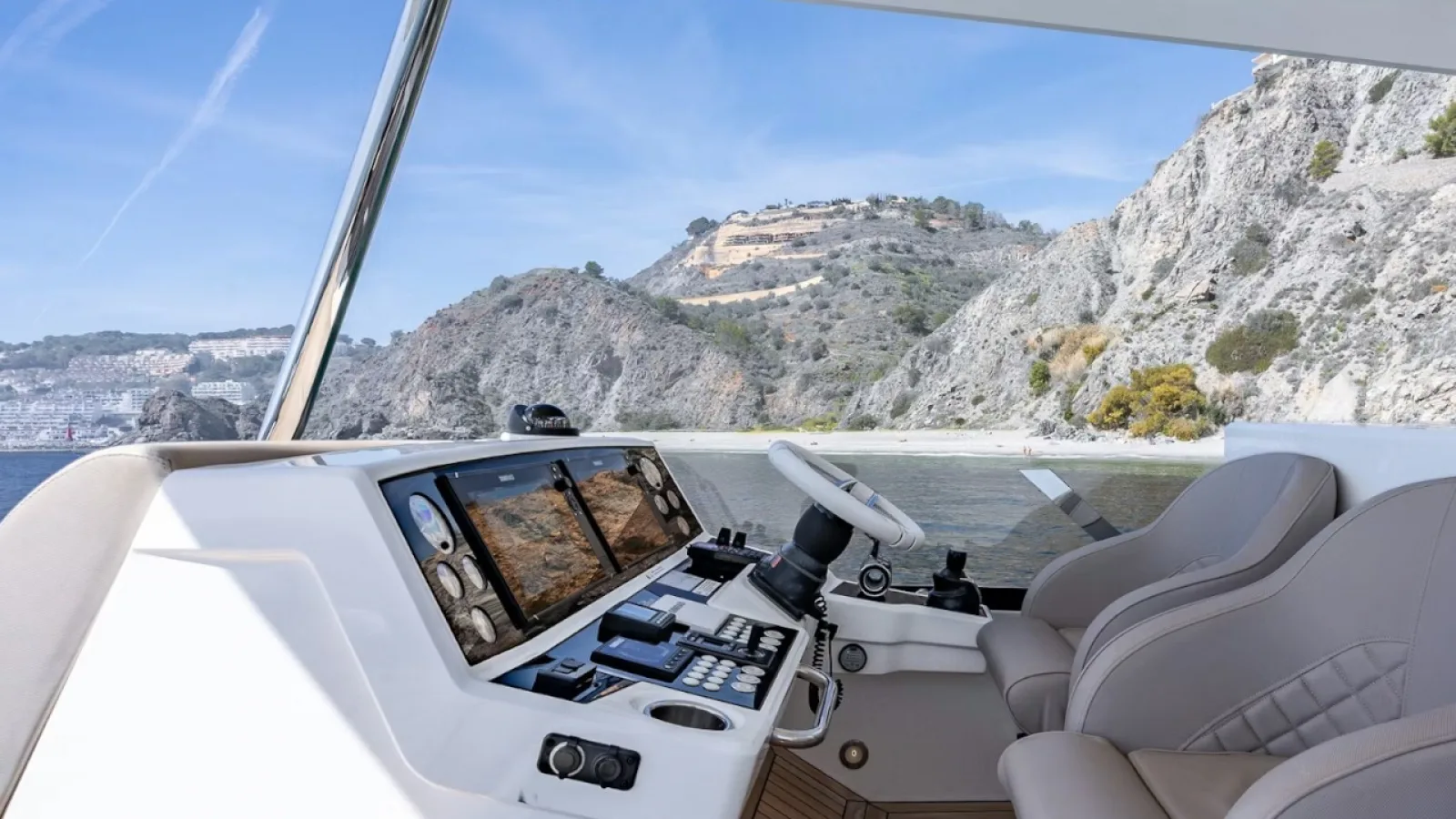 Bestboats SUNSEEKER MANHATTAN 66 LA NONNO – Charter Mallorca