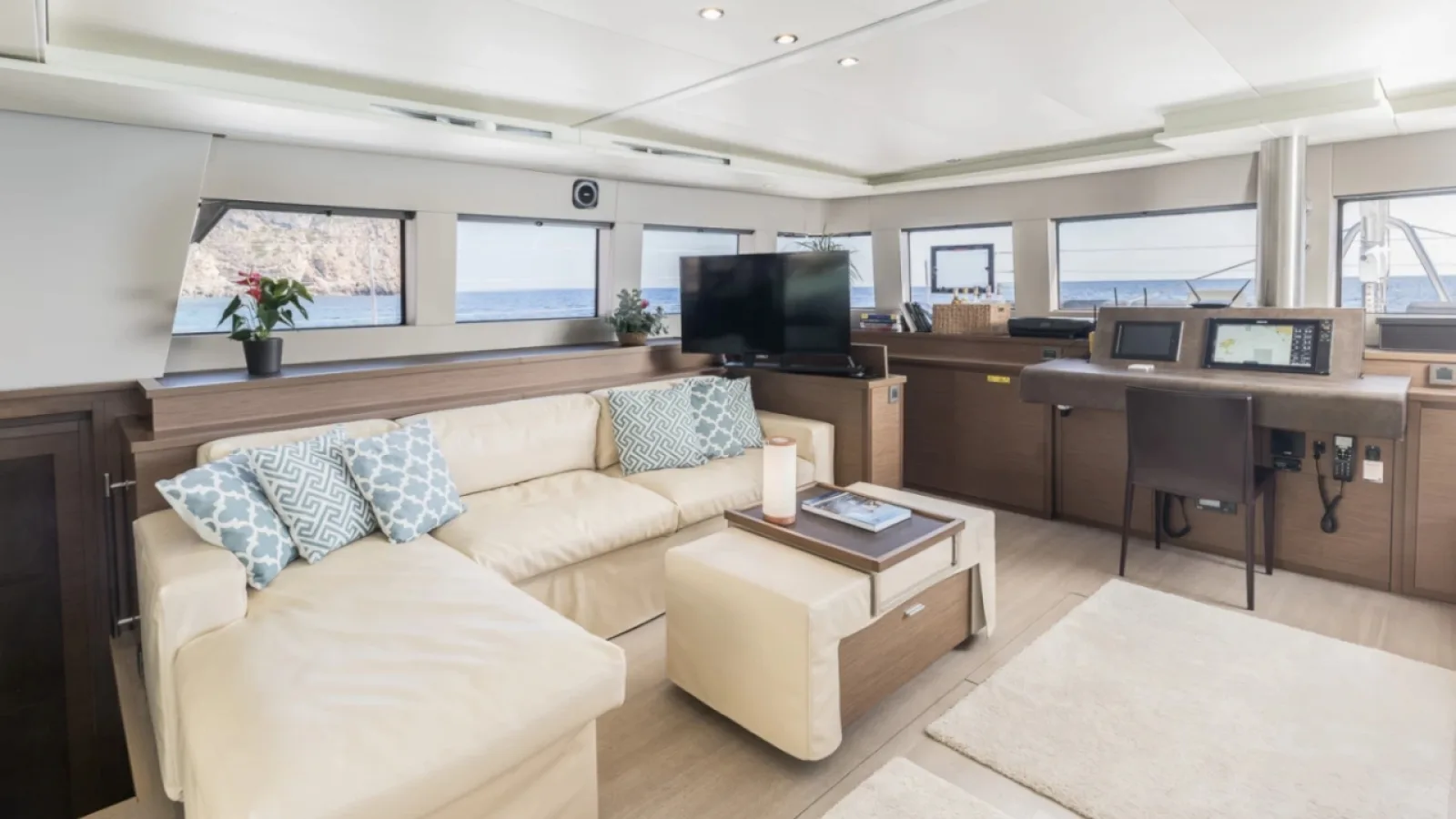 Bestboats LAGOON 620 LADY FIONA – Catamaran Rental Mallorca