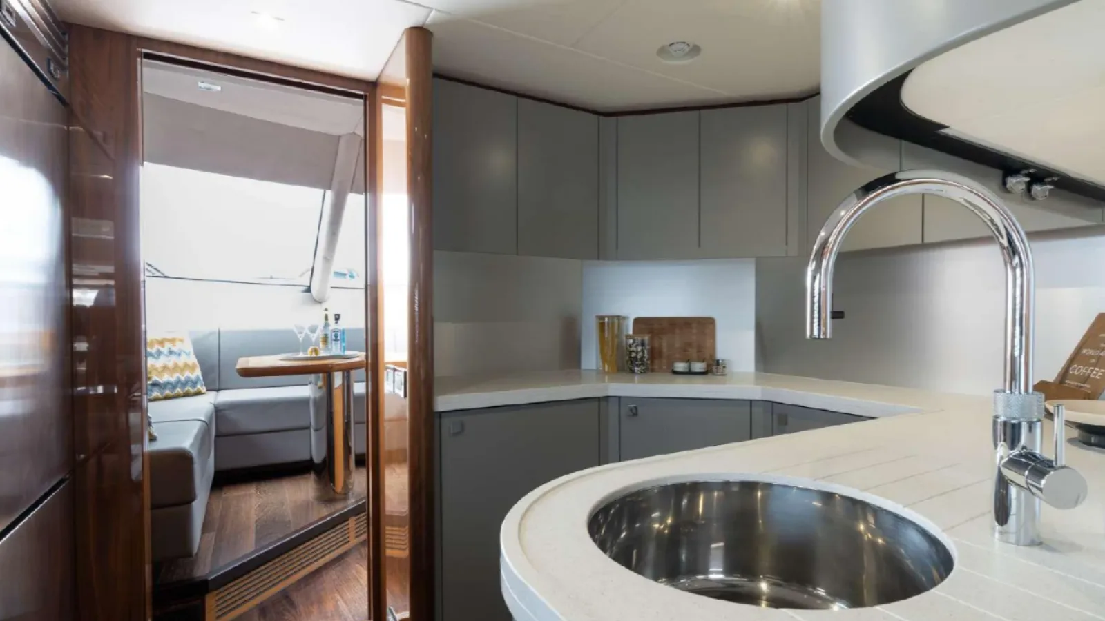 Bestboats SUNSEEKER 86 SEAWATER II – Luxus Yachtcharter Mallorca