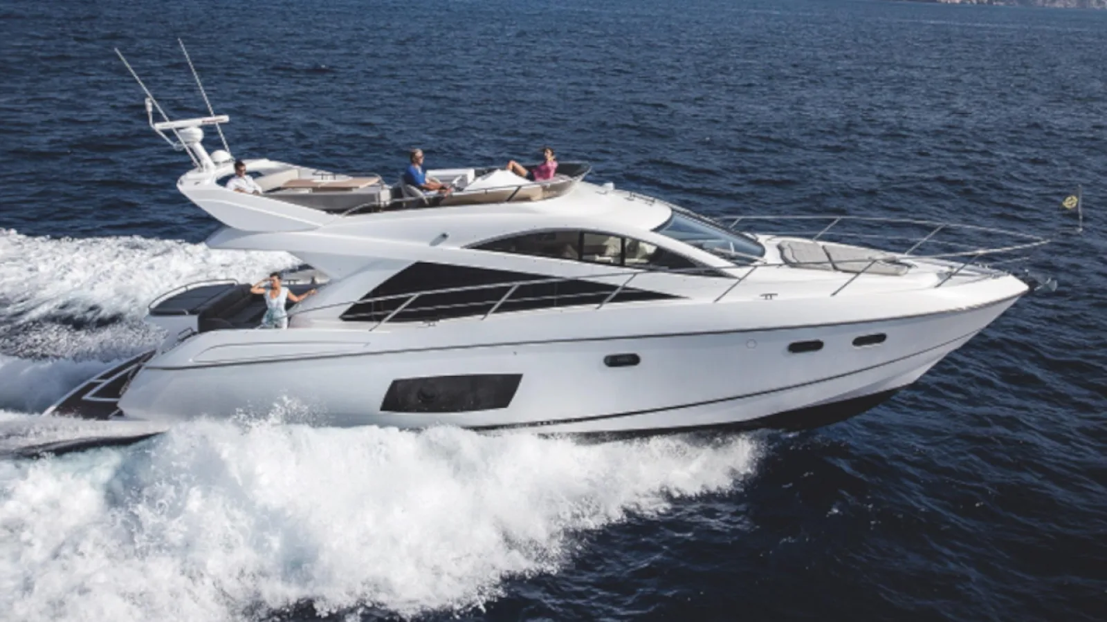 Bestboats SUNSEEKER MANHATTAN 53 PERFECTION – Motor Yacht Rental Mallorca