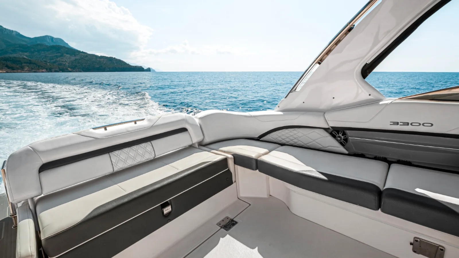 Bestboats REGAL 3300 SEANNA – Alquilar Barco Mallorca