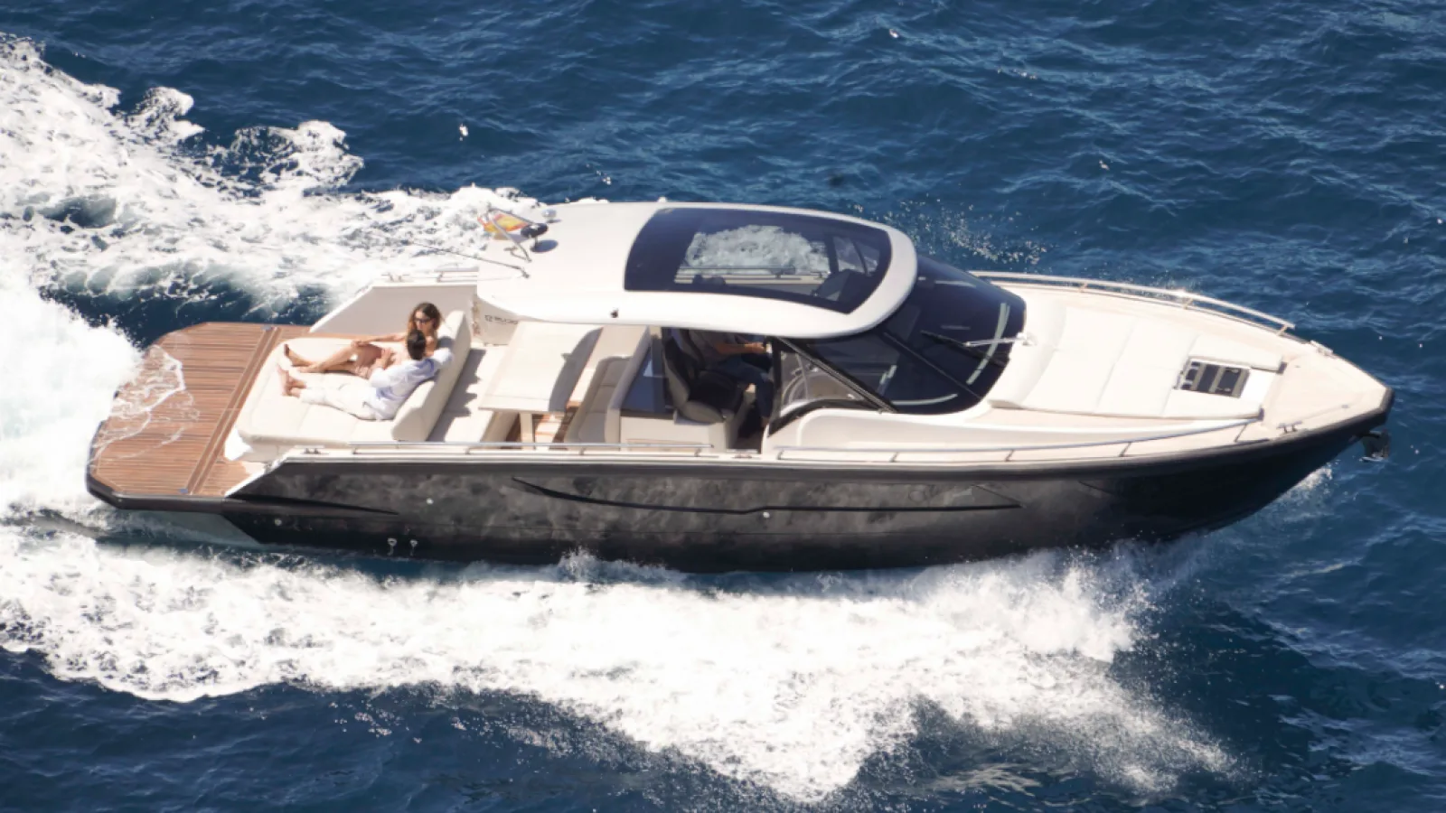 Bestboats FOCUS FORZA 37 SEASON – Charter Yate Mallorca
