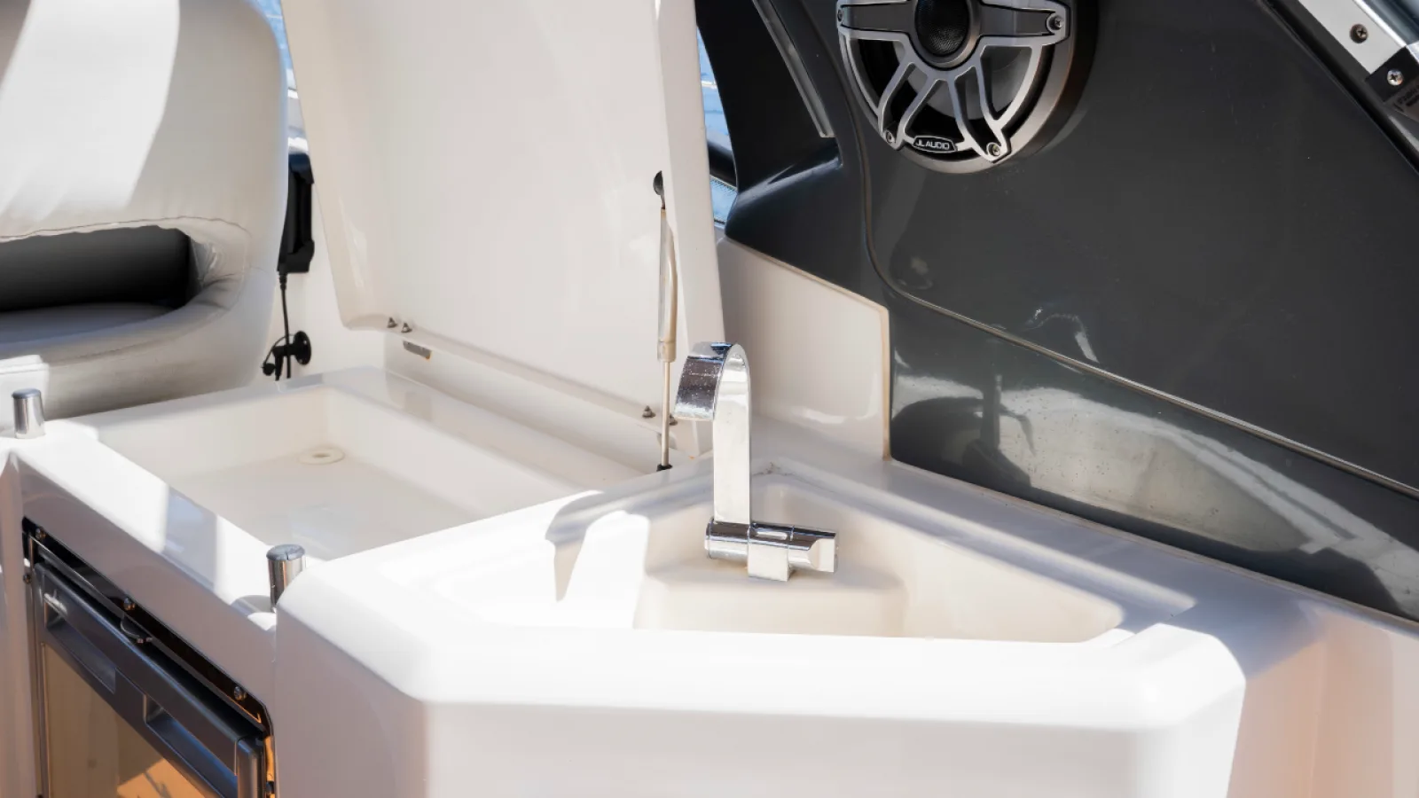Bestboats BAVARIA S36 OPEN MARSIL – Yacht Sales Mallorca