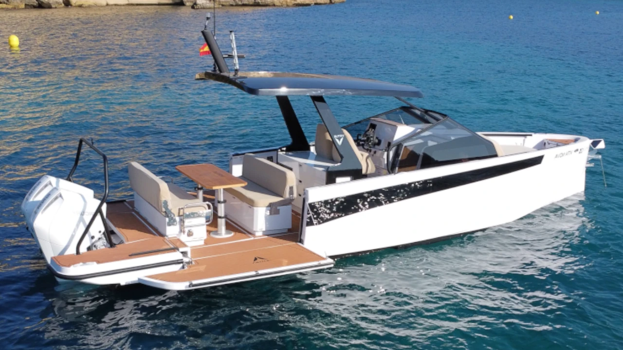 VIRTUE V10 TOP VITA NOVA - Charter in Puerto Portals