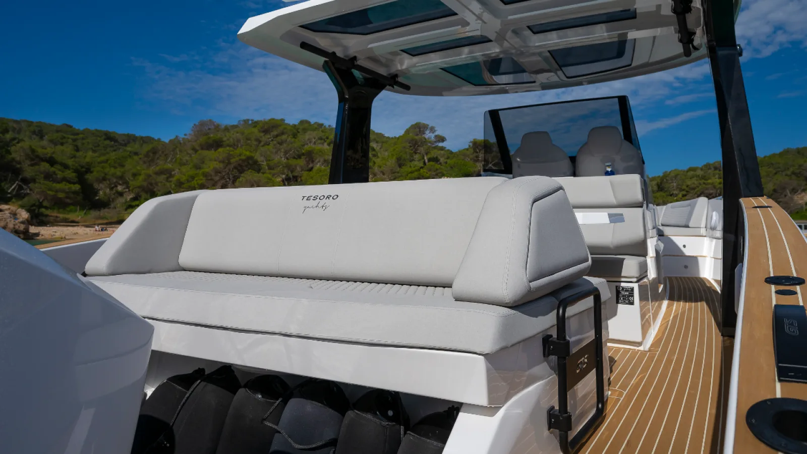 Bestboats TESORO T40 GTS – Motor Yacht Charter Mallorca