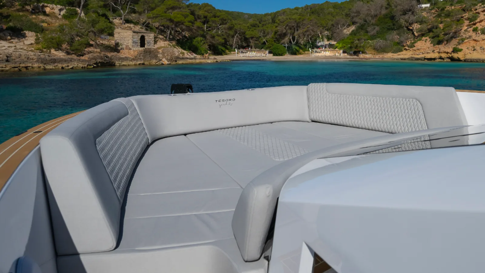 Bestboats TESORO T40 GTS – Motor Yacht Rental Mallorca