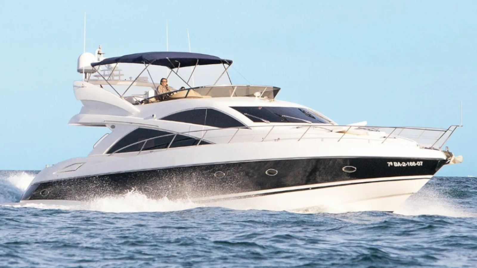 Bestboats SUNSEEKER MANHATTAN 66 TAPIA BAY – Rent Boat Mallorca
