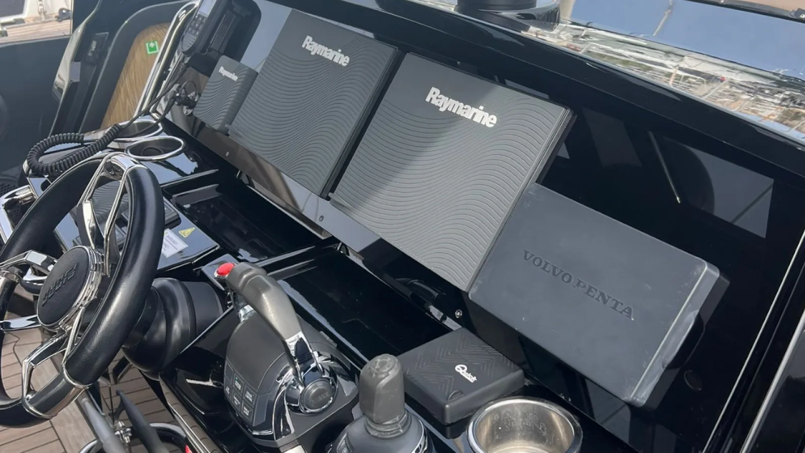 Bestboats FJORD 42 OPEN BLACK SHEEP – Motor Yacht chartern Mallorca
