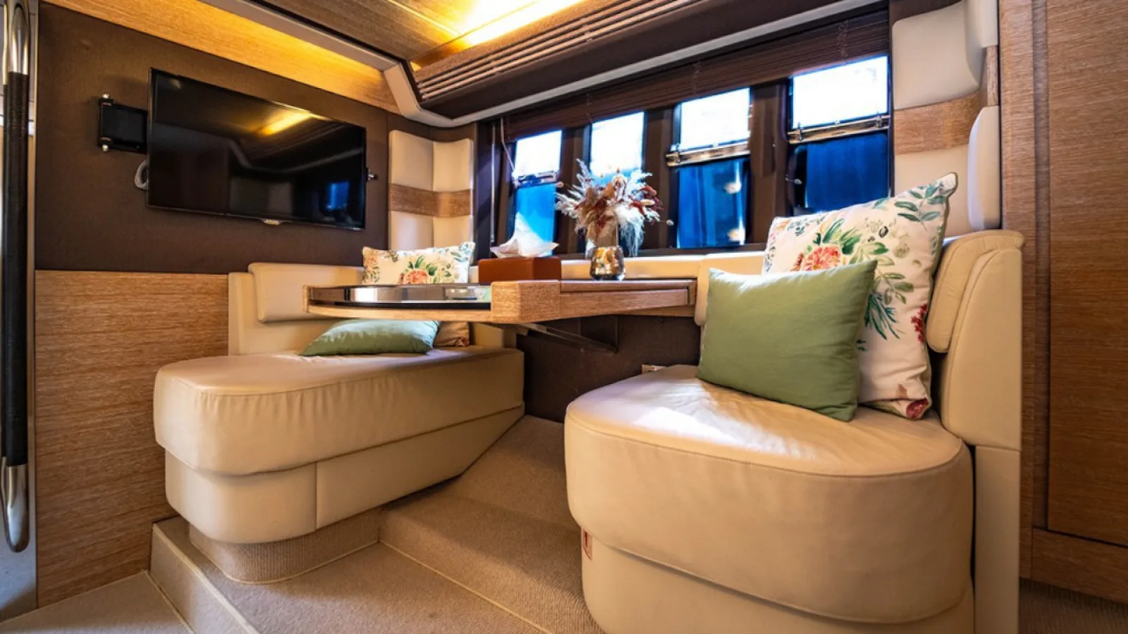 Bestboats AZIMUT 64 FLY NOT DEAD YET – Motor Yacht Mallorca