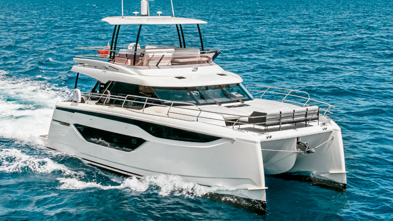 Bestboats PRESTIGE M48 SANDY SHORE – Katamaran Charter Mallorca