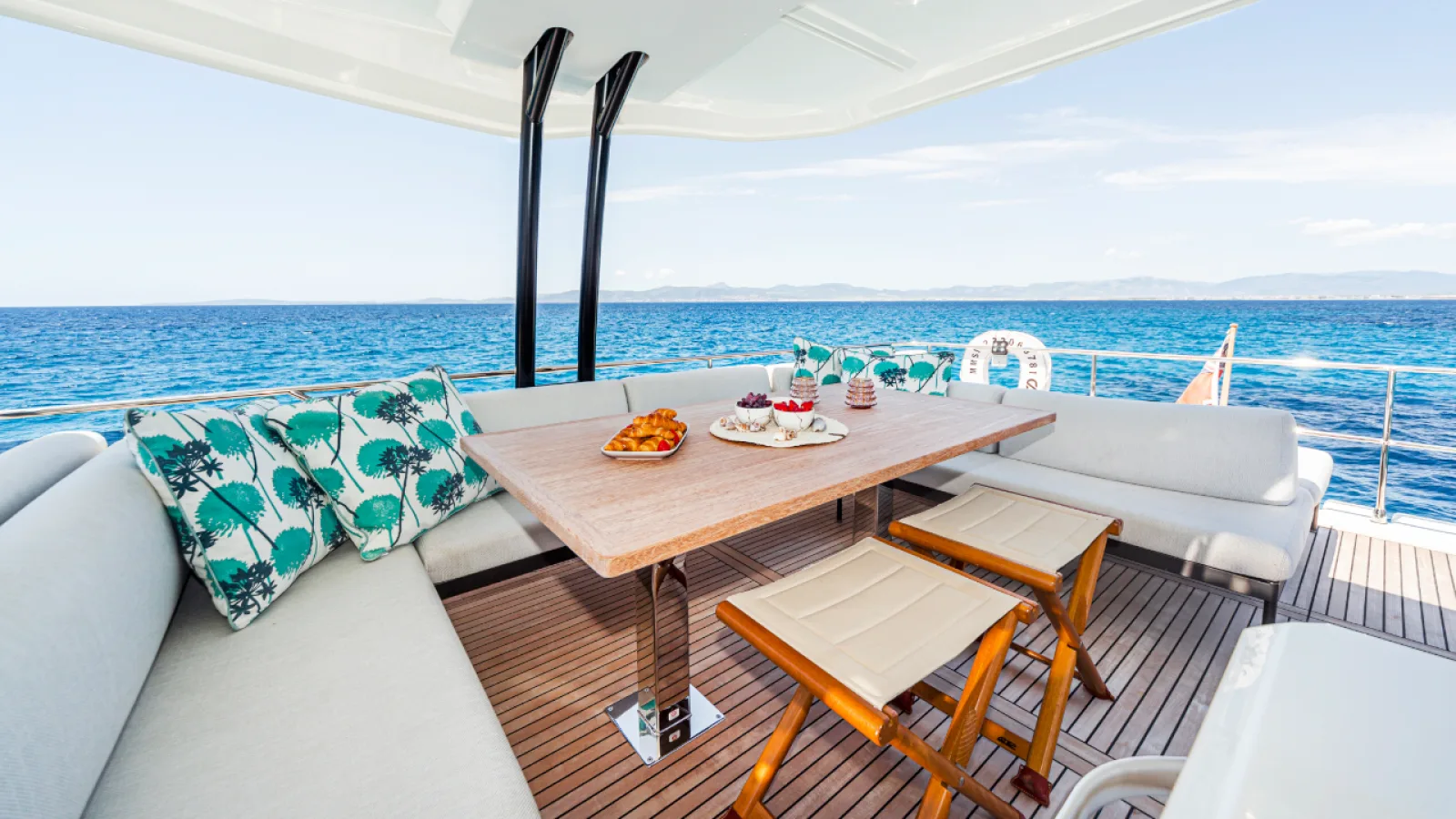 Bestboats PRESTIGE M48 SANDY SHORE – Katamaran Charter Mallorca