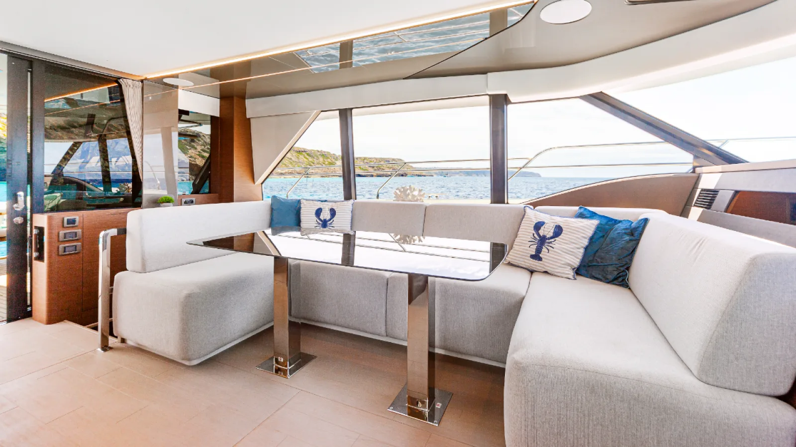Bestboats PRESTIGE M48 SANDY SHORE – Katamaran Charter Mallorca