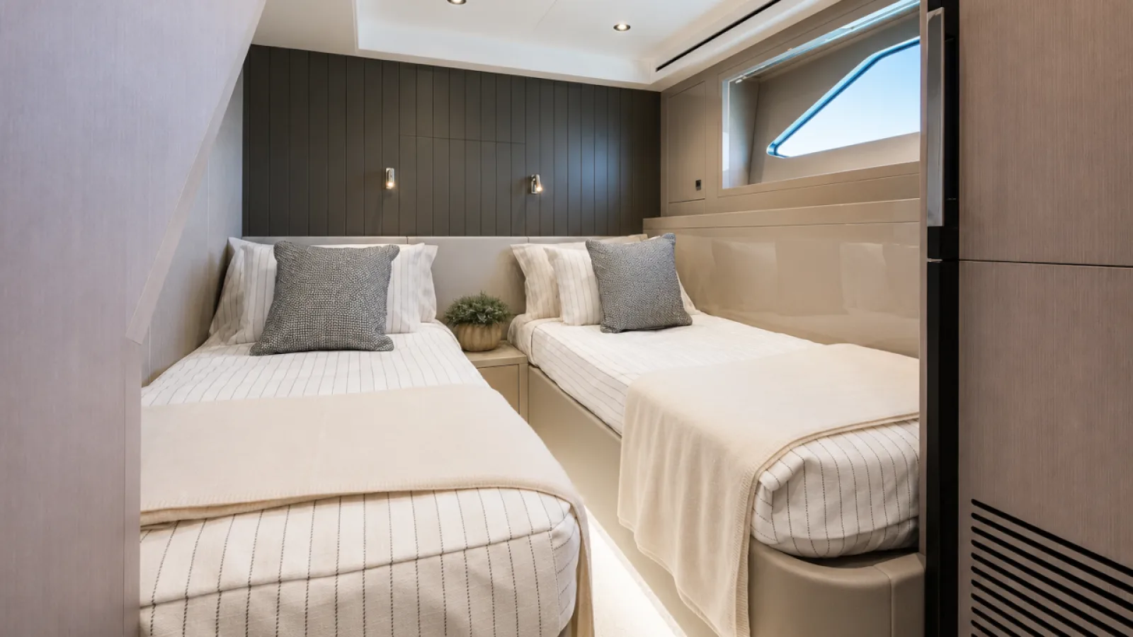 Bestboats SUNSEEKER MANHATTAN 68 SWEET CAROLINE – Yacht mieten Mallorca