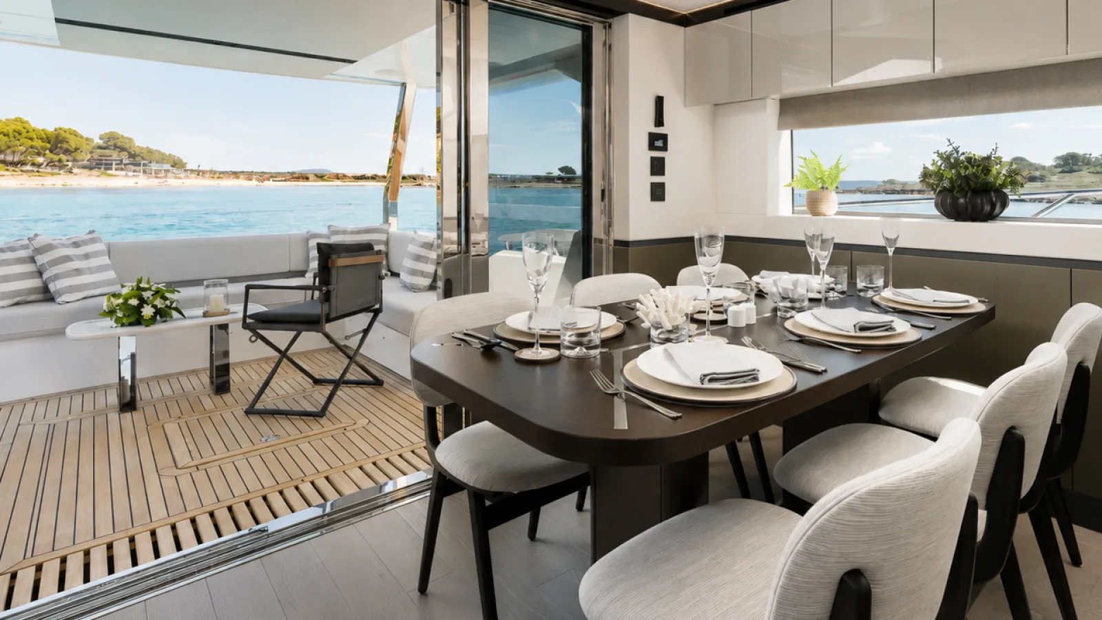 Bestboats SUNSEEKER MANHATTAN 68 SWEET CAROLINE – Motor Yacht chartern Mallorca