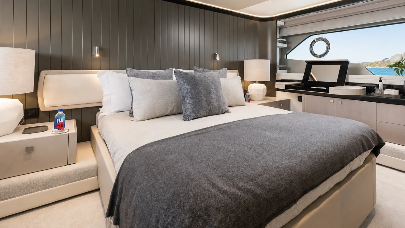 Bestboats SUNSEEKER MANHATTAN 68 SWEET CAROLINE – Motor Yacht mieten Mallorca