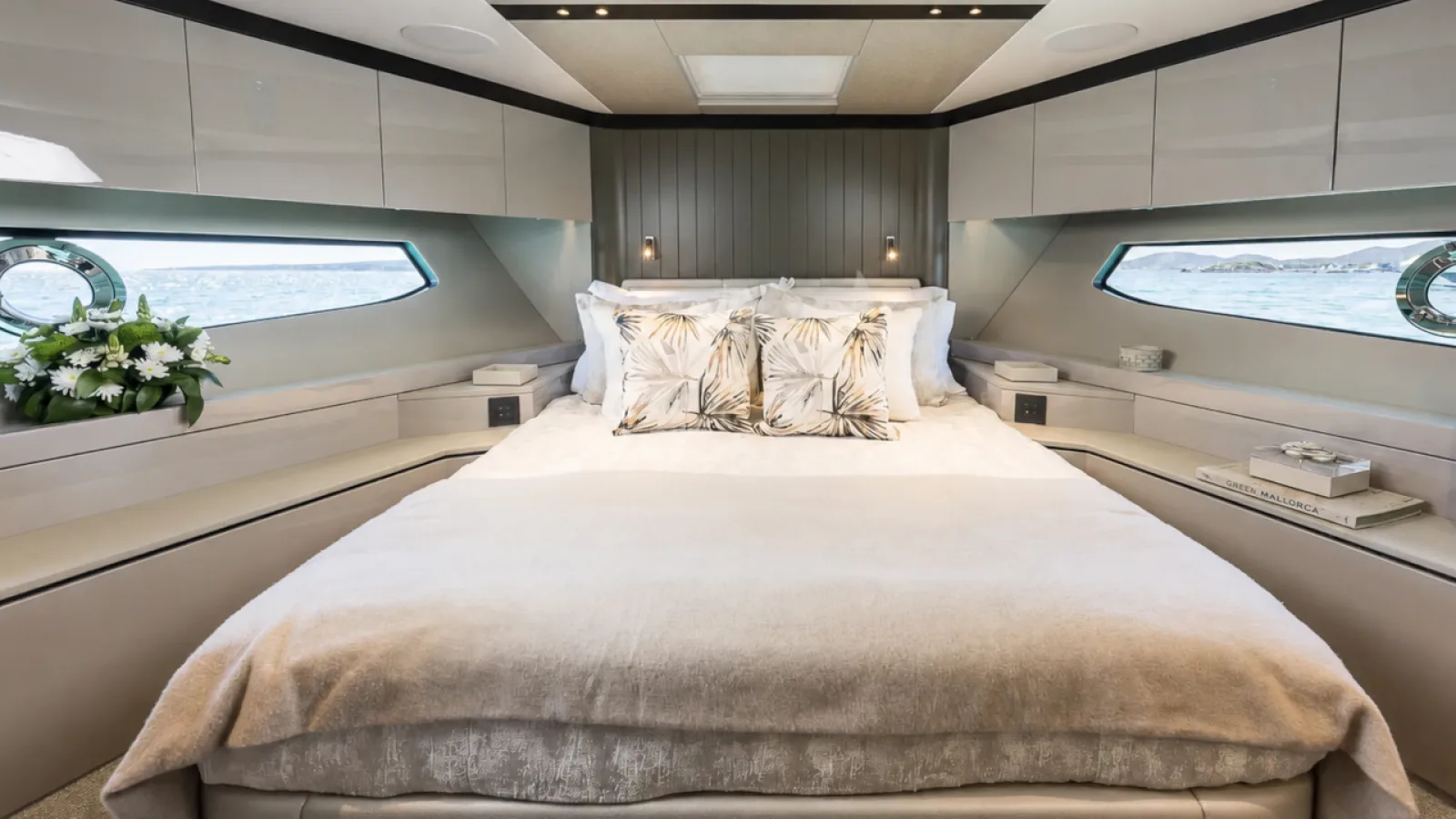 Bestboats SUNSEEKER MANHATTAN 68 SWEET CAROLINE – Yachtcharter Mallorca