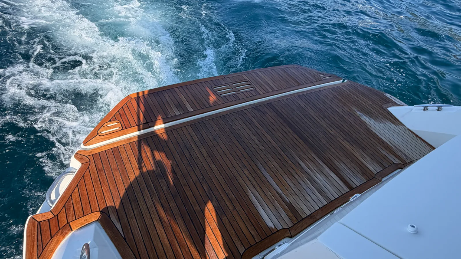 Bestboats SEA RAY SUNDANCER 320 COUPE Viva La Vida – Yachtverkauf Mallorca