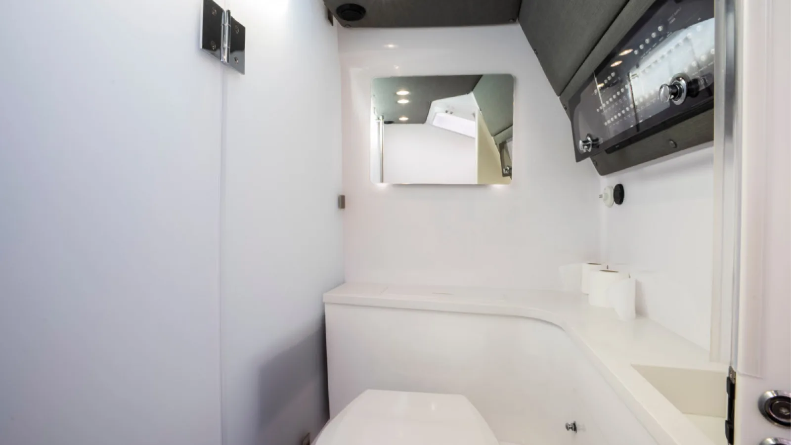 Bestboats AXOPAR 37 SUN TOP MEDITERRANA Level 33 – Yacht Sales Mallorca